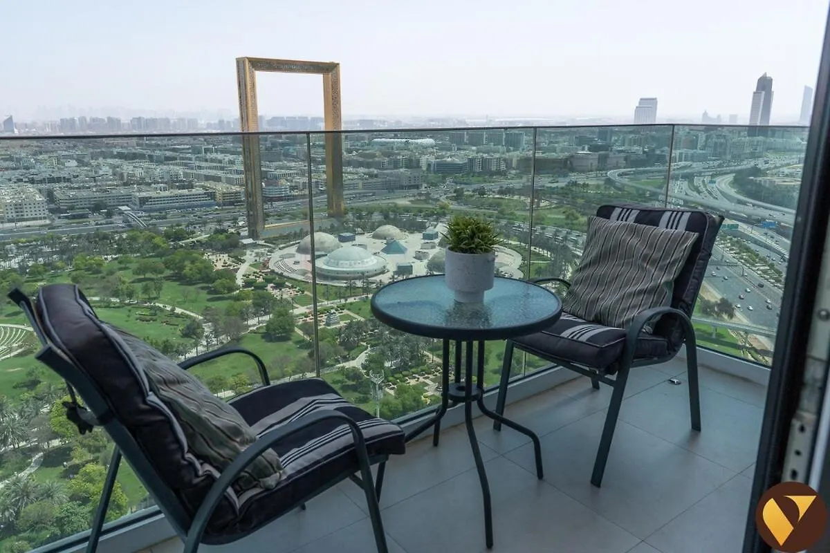 Vogue Stunning Dubai Frame And Park Views, 30Th Floor With Balcony, Walkable To Metro Apartment United Arab Emirates